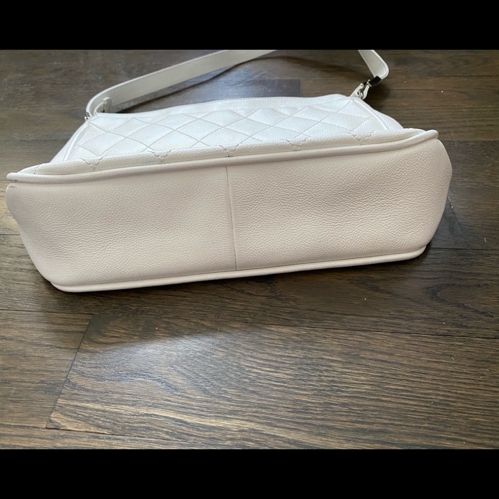 Chanel Handbag Purse White Leather Shoulder Tote - Picture 3 of 8